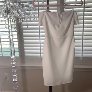 Brand new with tags! Cheers to this off the shoulder Body con dress!